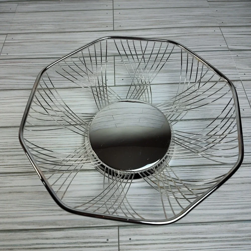 Vintage MCM Silver Plated‎ Bread Fruit Basket Beautiful Silver Plated Wire